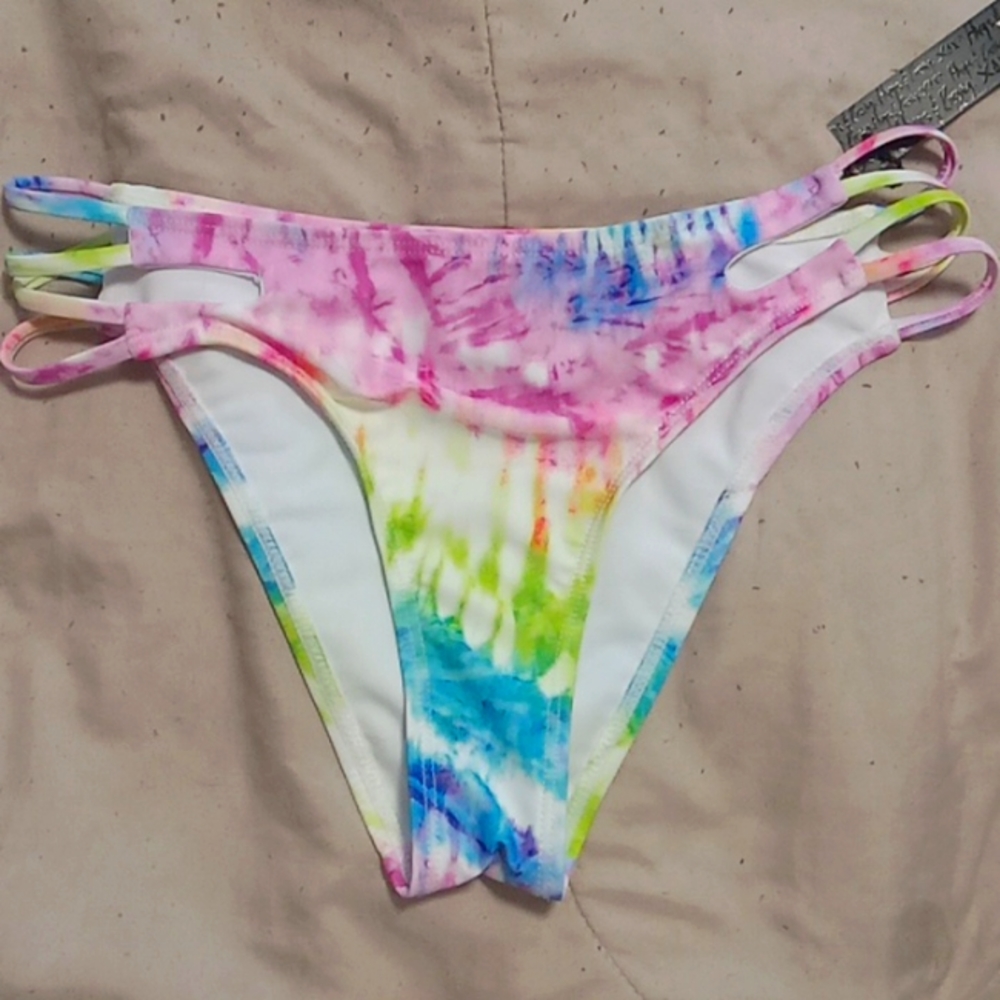 NWT XoXo TieDye Strappy Bikini Bottoms!